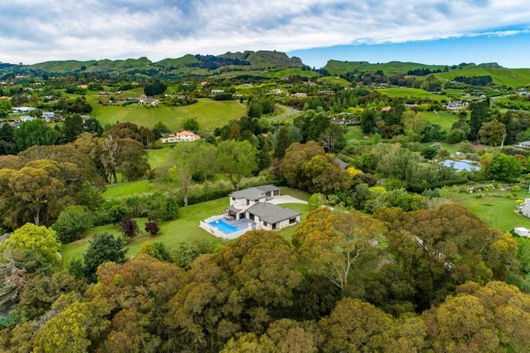 Photo of property in 83 Lane Road, Havelock North, 4130