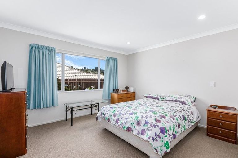 Photo of property in 19 Speldhurst Grove, Stokes Valley, Lower Hutt, 5019