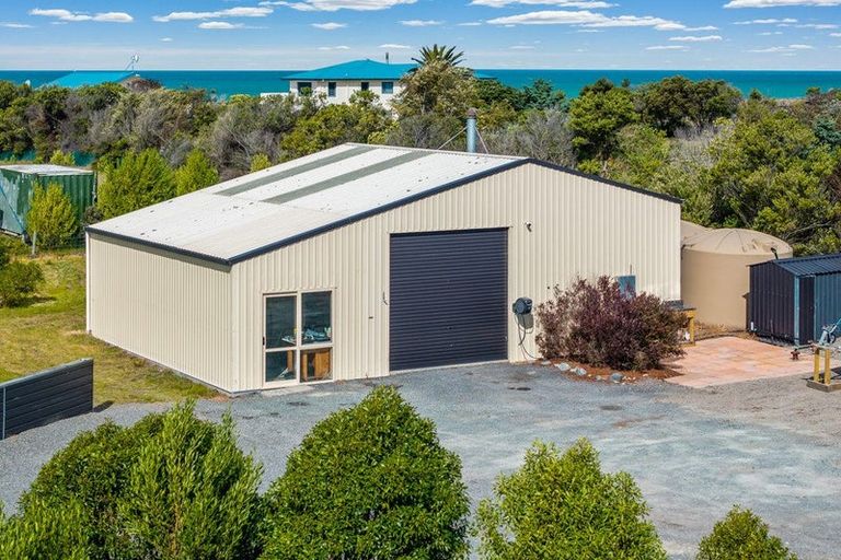 Photo of property in 32 Hinepango Drive, Rarangi, Blenheim, 7273