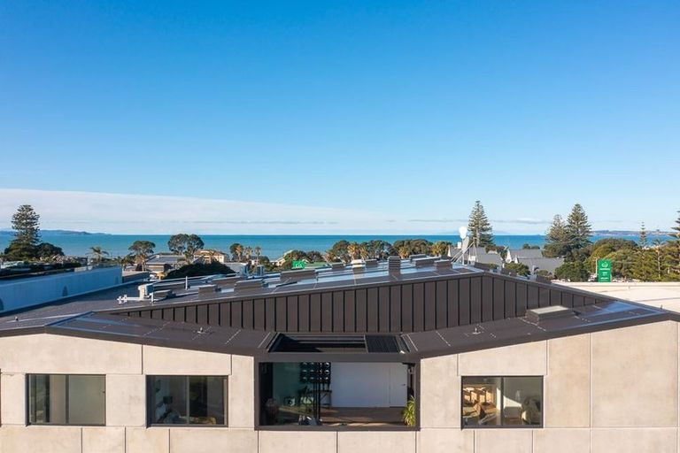 Photo of property in 7/14 Tamariki Avenue, Orewa, 0931