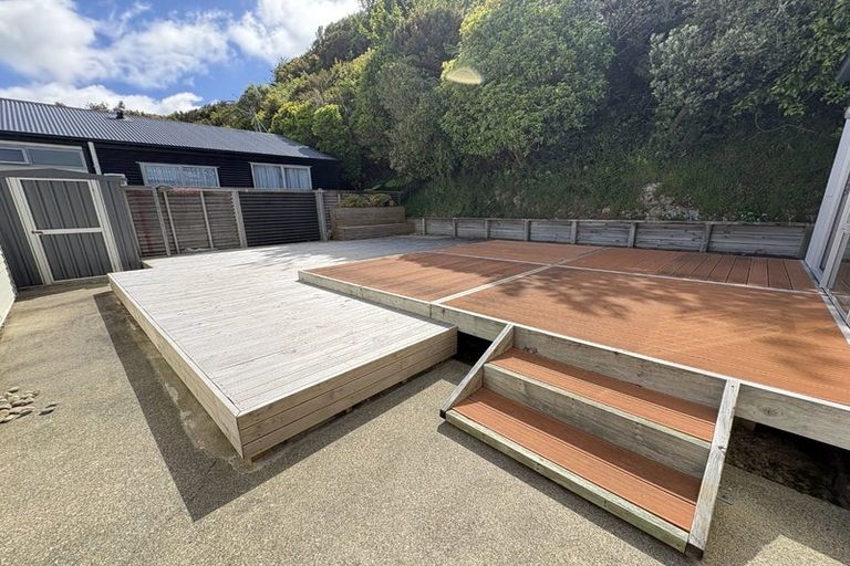 Photo of property in 6 Otonga Heights, Maungaraki, Lower Hutt, 5010