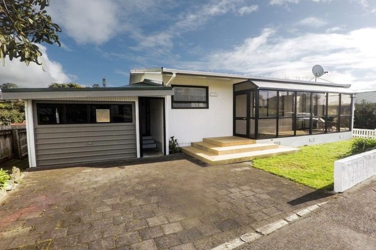 Photo of property in 10 Stuart Place, Blagdon, New Plymouth, 4310