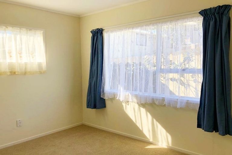 Photo of property in 28 Cranberry Place, Bucklands Beach, Auckland, 2012