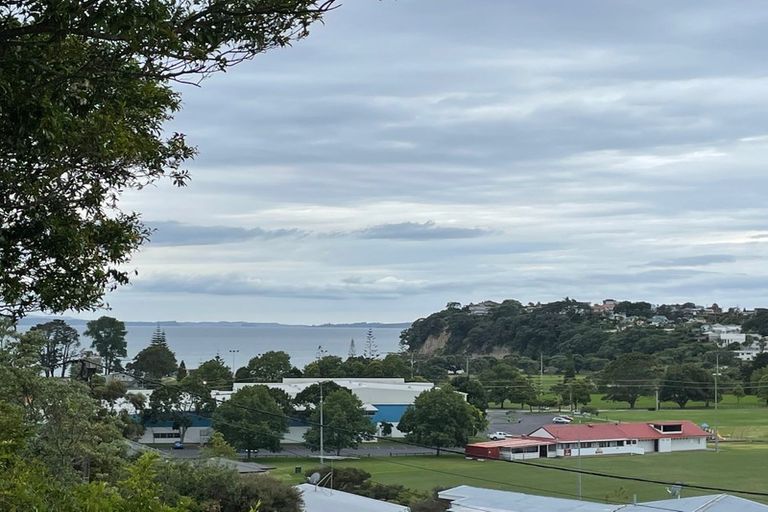 Photo of property in 5a Rimu Road, Stanmore Bay, Whangaparaoa, 0932