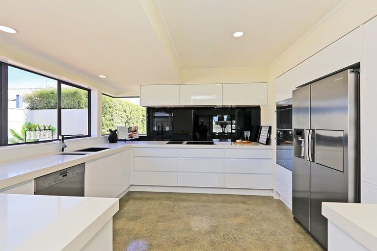 Photo of property in 71 Wharerangi Road, Greenmeadows, Napier, 4112