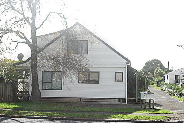Photo of property in 2/15 Jellicoe Road, Manurewa, Auckland, 2102