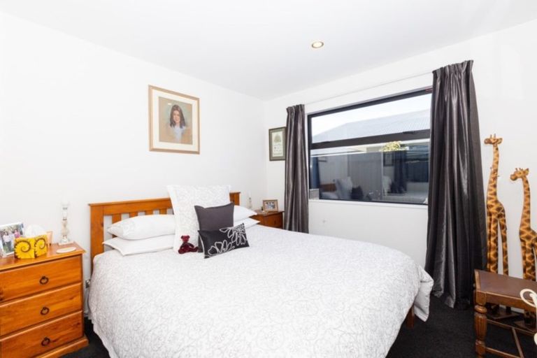 Photo of property in 7 Whitau Place, Marshland, Christchurch, 8083