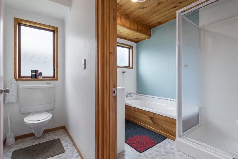 Photo of property in 2/96 Verbena Road, Birkdale, Auckland, 0626