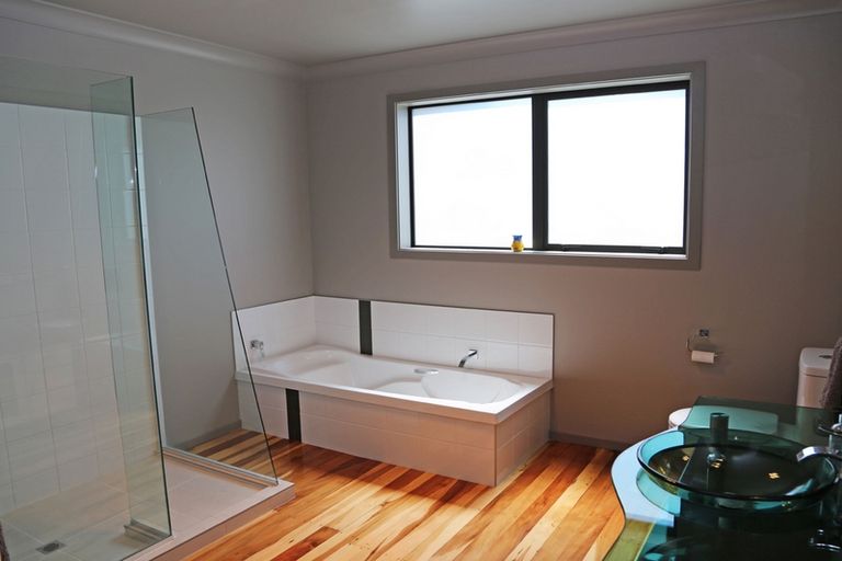 Photo of property in 7 Gillies Avenue, Taupo, 3330