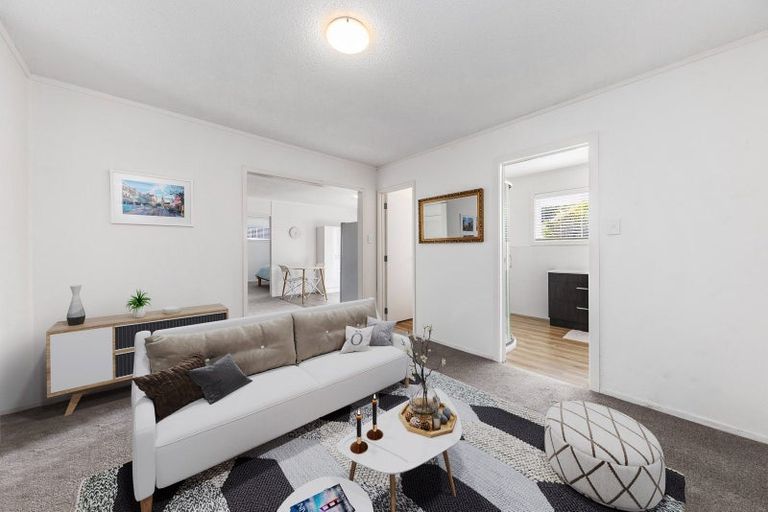 Photo of property in 121 Wallace Road, Mangere Bridge, Auckland, 2022