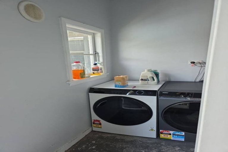 Photo of property in 2 Plimsoll Street, Carterton, 5713