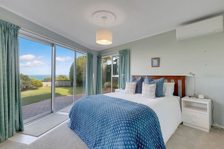 Photo of property in 3 Ogilvy Terrace, Plimmerton, Porirua, 5026
