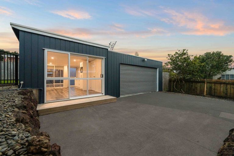 Photo of property in 19 Lawrence Crescent, Hillpark, Auckland, 2102