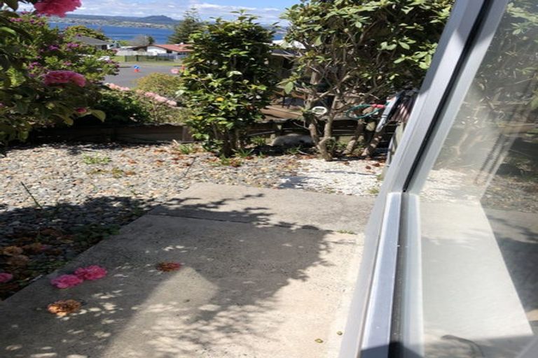 Photo of property in 7 Reeves Road, Acacia Bay, Taupo, 3330