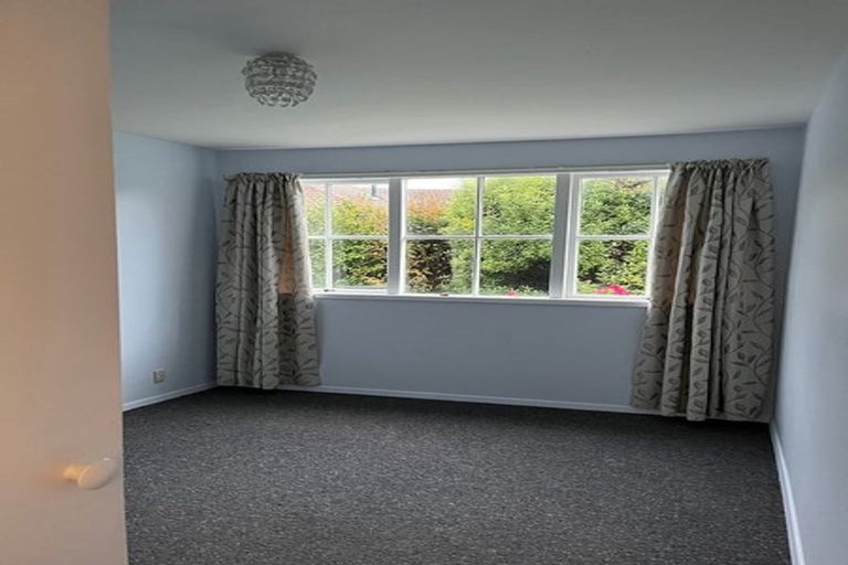 Photo of property in 1/73a Garreg Road, Bryndwr, Christchurch, 8052