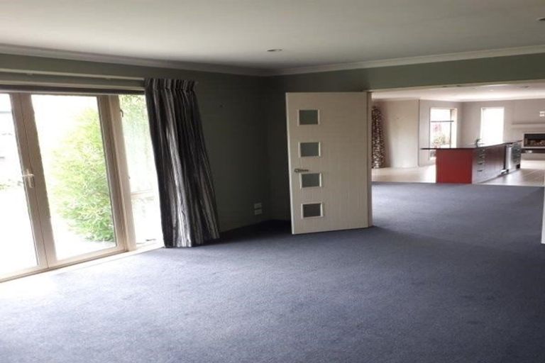 Photo of property in 17 Elm Drive, Rangiora, 7400