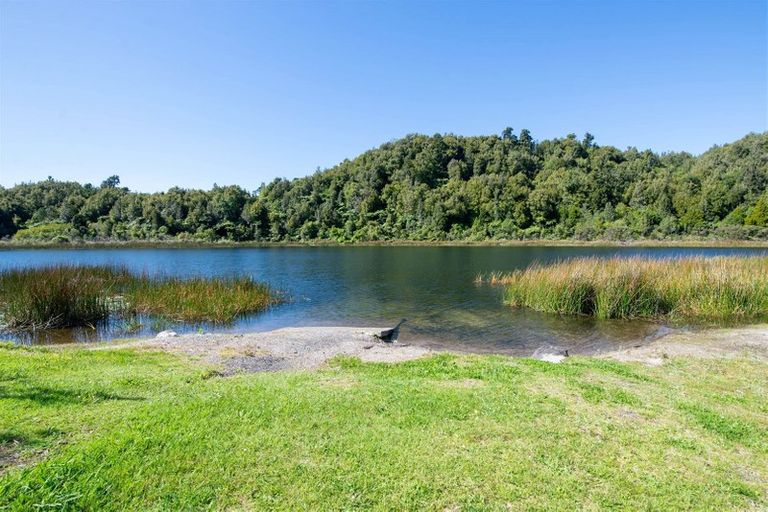 Photo of property in 5 State Highway 30, Lake Rotoma, Rotorua, 3074