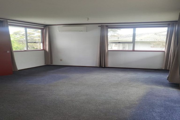 Photo of property in 23 Roick Parade, Glen Eden, Auckland, 0602