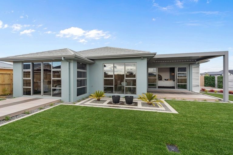 Photo of property in 10 Sydney Place, Flagstaff, Hamilton, 3210