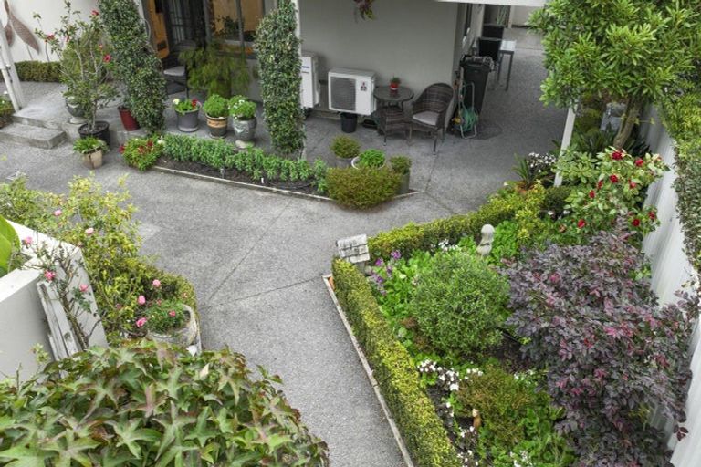 Photo of property in 17/4 Havelock Road, Havelock North, 4130