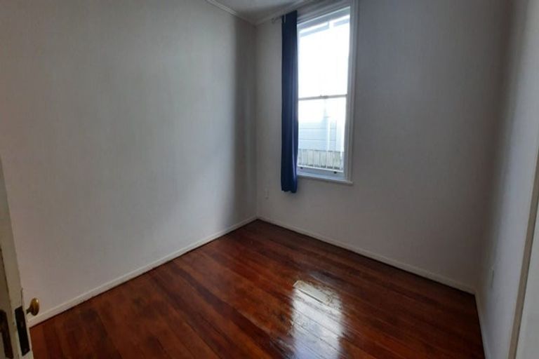 Photo of property in 377 Adelaide Road, Newtown, Wellington, 6021