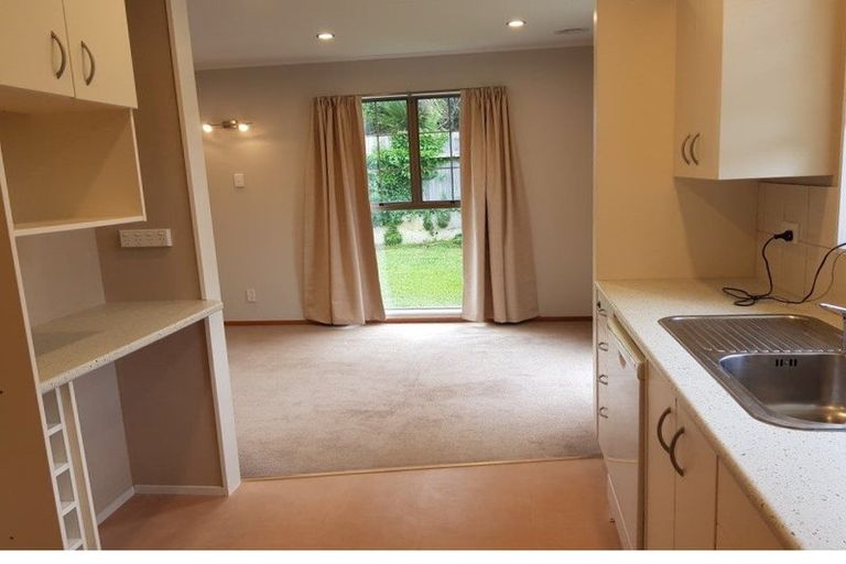 Photo of property in 86 Omapere Street, Whitby, Porirua, 5024