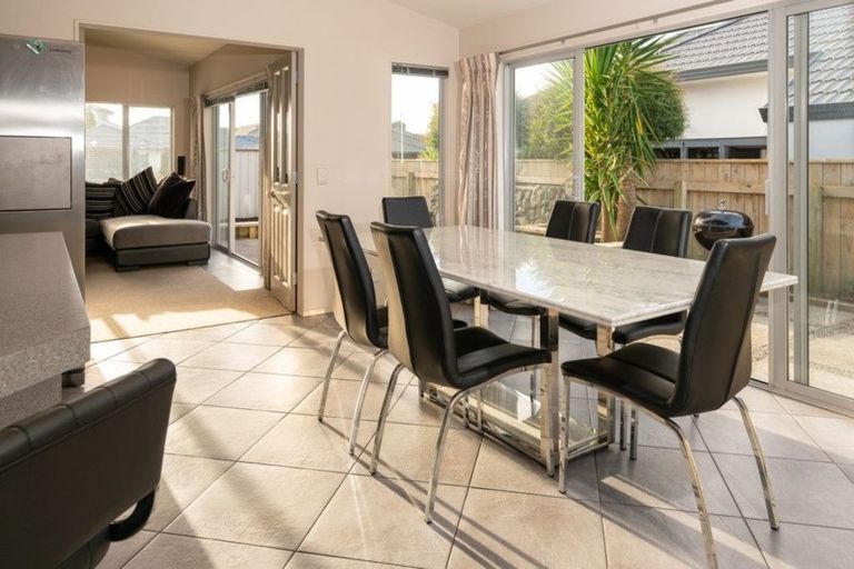 Photo of property in 19 San Priamo Place, Paraparaumu Beach, Paraparaumu, 5032