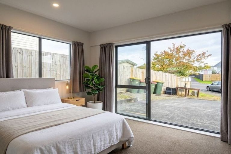Photo of property in 7 Clarion Place, Glendene, Auckland, 0602