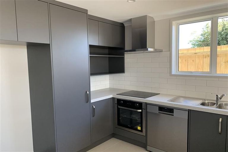 Photo of property in 10a Mcgreal Place, Weymouth, Auckland, 2103