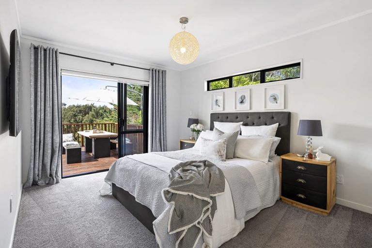 Photo of property in 10 Coubray Place, Botany Downs, Auckland, 2010