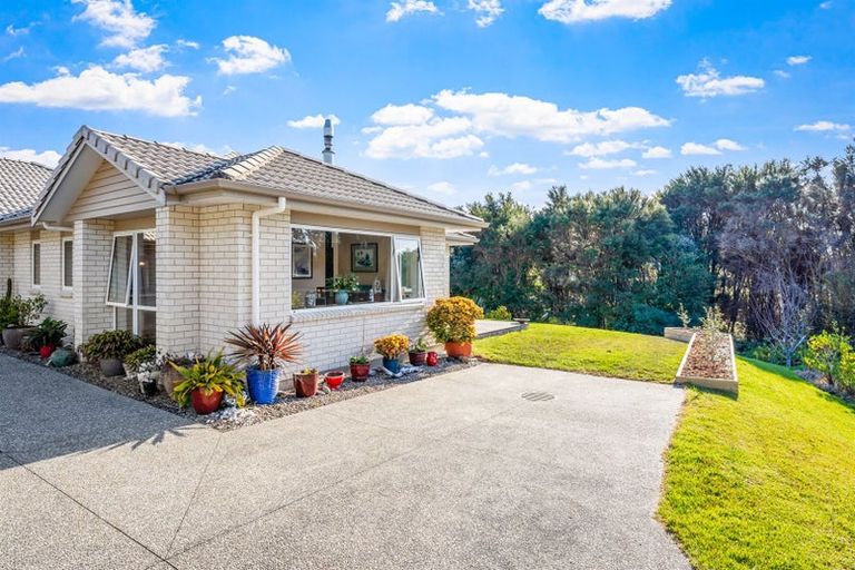 Photo of property in 351 Glenvar Road, Long Bay, Auckland, 0630