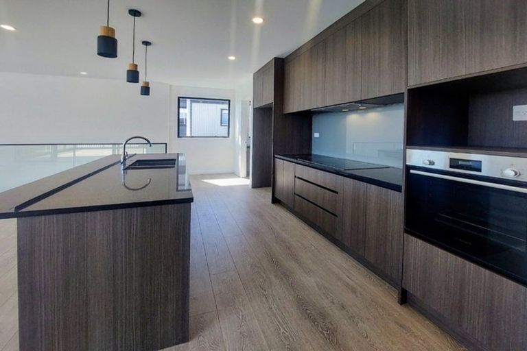 Photo of property in 22 Cavalli Road, Long Bay, Auckland, 0630