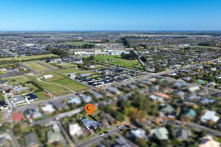 Photo of property in 35 Durrell Way, Rolleston, 7614