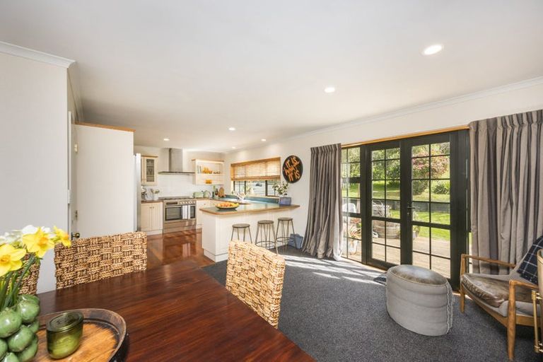 Photo of property in 320 Aokautere Drive, Aokautere, Palmerston North, 4471