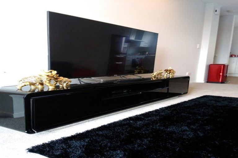 Photo of property in 5 Glenae Lane, Hobsonville, Auckland, 0618