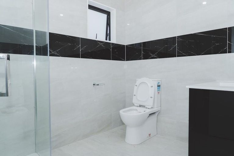 Photo of property in 79c Russell Road, Manurewa, Auckland, 2102