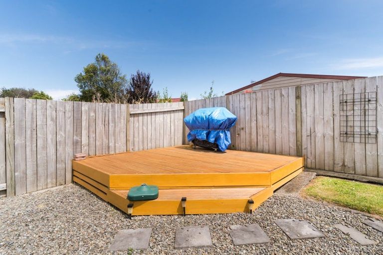 Photo of property in 14 Jordan Way, Kelvin Grove, Palmerston North, 4414