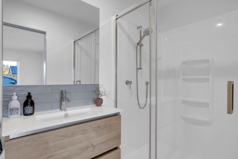 Photo of property in 19a Silverwood Lane, Leamington, Cambridge, 3495