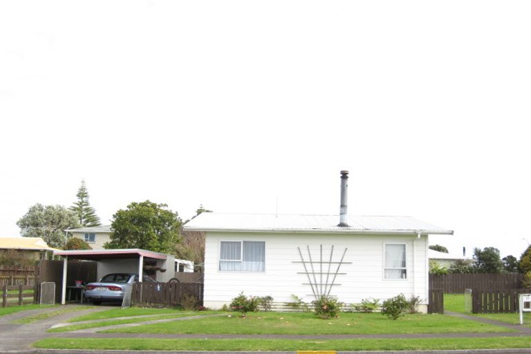 Photo of property in 15 Veronica Place, Bell Block, New Plymouth, 4312
