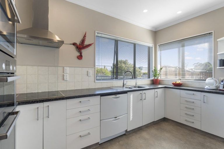 Photo of property in 74a Eatwell Avenue, Paraparaumu Beach, Paraparaumu, 5032