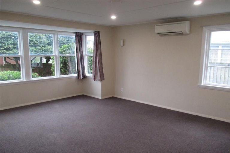 Photo of property in 2a Dickson Crescent, Hornby, Christchurch, 8042