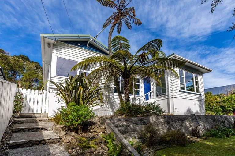 Photo of property in 50 Khandallah Road, Ngaio, Wellington, 6035