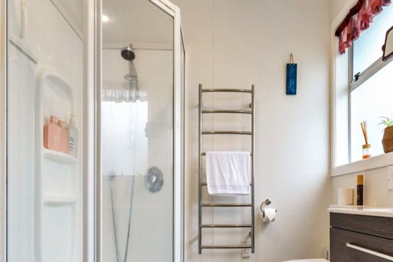 Photo of property in 23 Te Iwiheke Place, Turangi, 3334