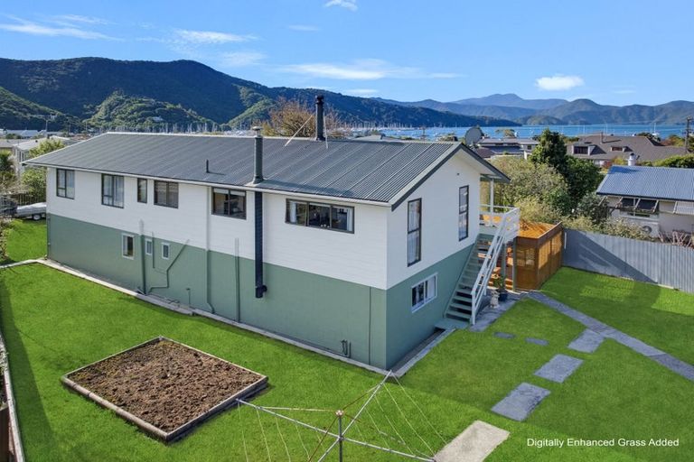 Photo of property in 296 Waikawa Road, Waikawa, Picton, 7220