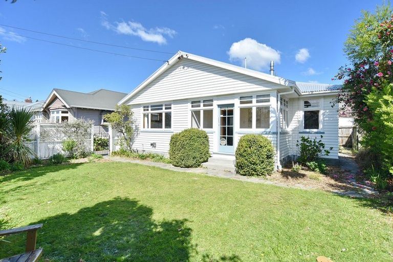 Photo of property in 1/52 Malcolm Avenue, Beckenham, Christchurch, 8023