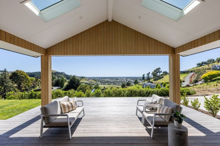 Photo of property in 3 Te Roera Drive, Taradale, Napier, 4112