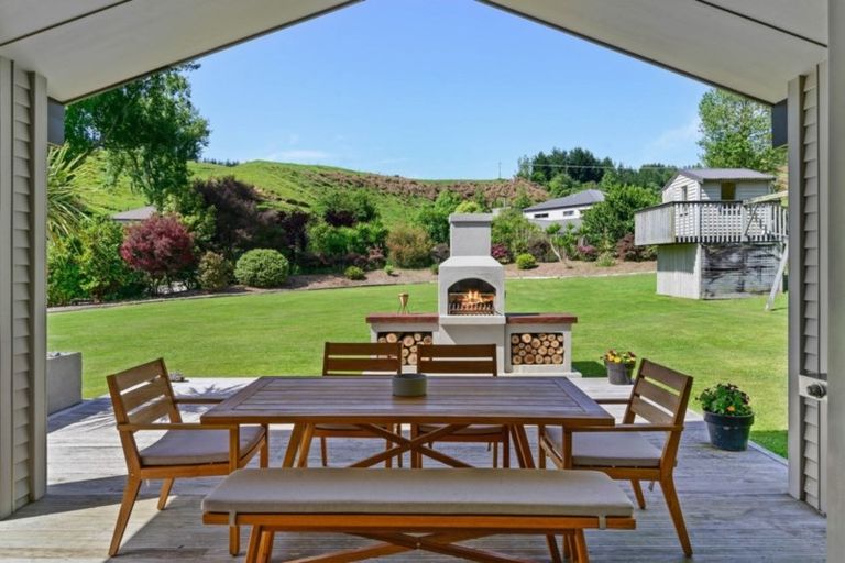 Photo of property in 17 Florey Heights, Springfield, Rotorua, 3015