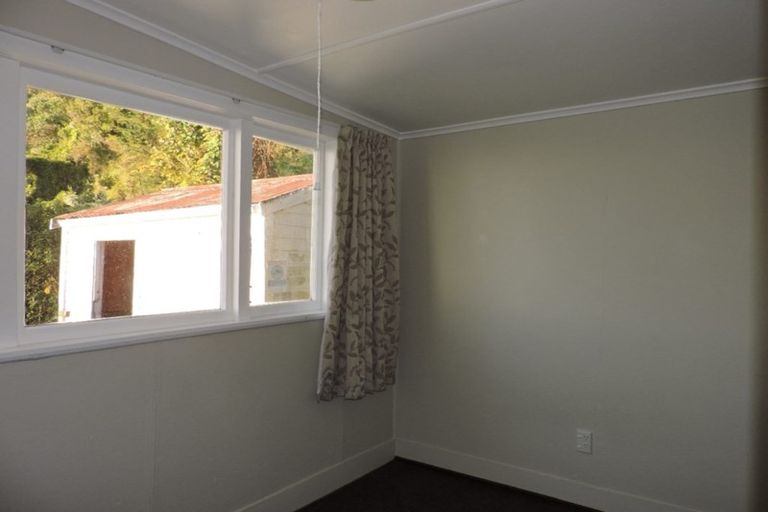 Photo of property in 9 Adams Road, Thornton Bay, Thames, 3575