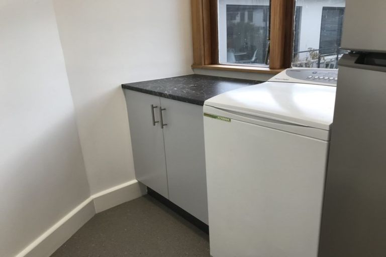 Photo of property in 49 Cambridge Terrace, Kaiti, Gisborne, 4010