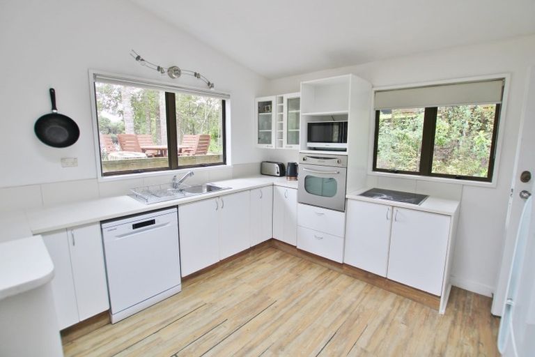 Photo of property in 29 Pluto Place, Beach Haven, Auckland, 0626